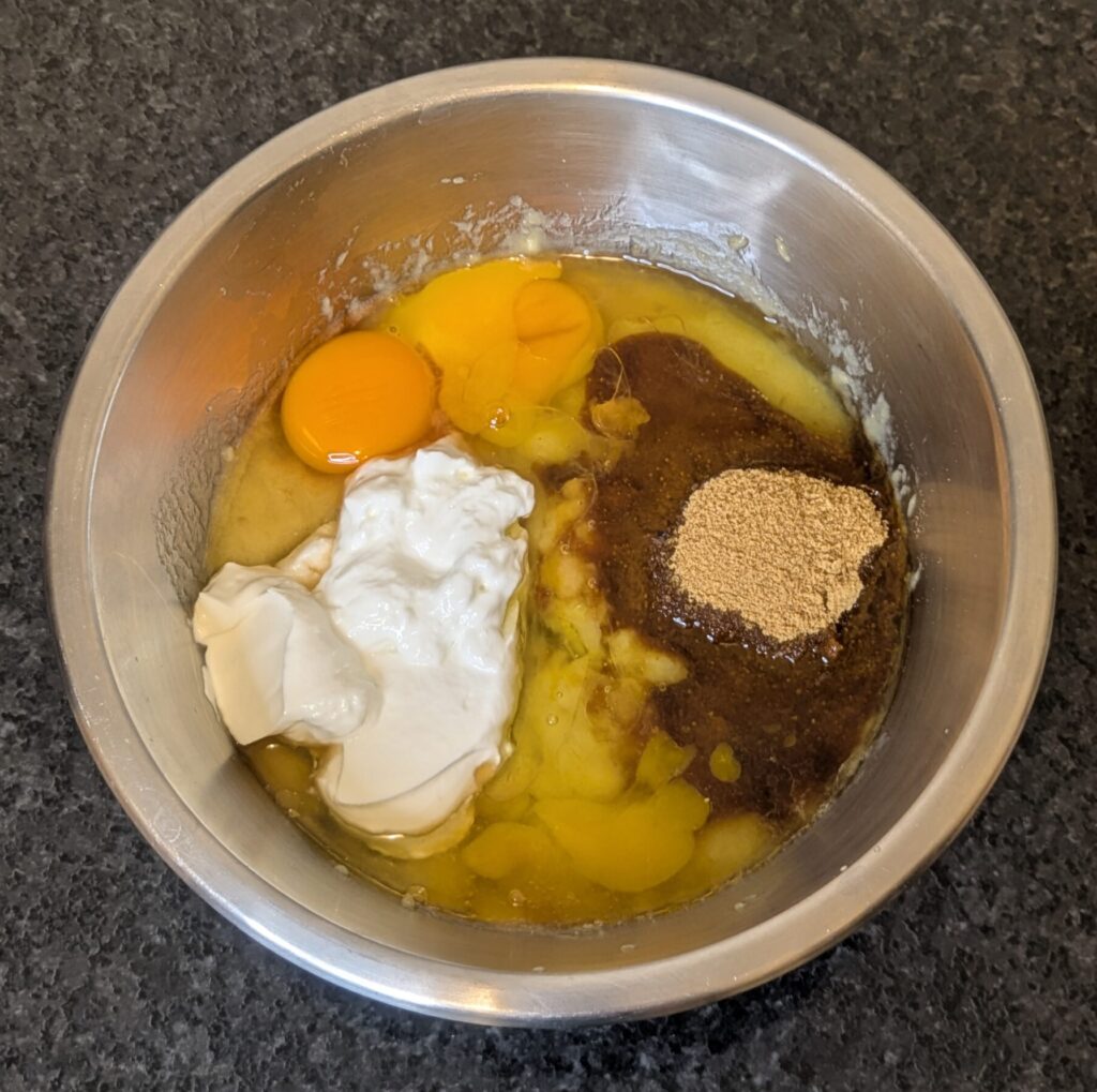 BANANA CINNAMON PROTEIN BREAD