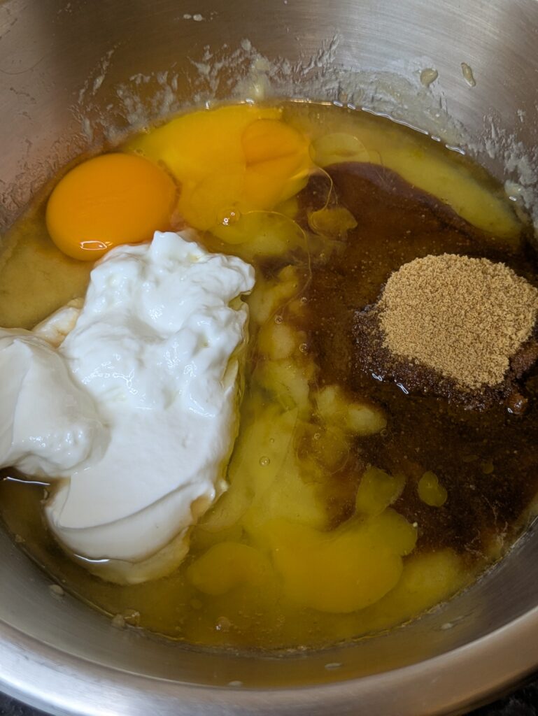 BANANA CINNAMON PROTEIN BREAD
