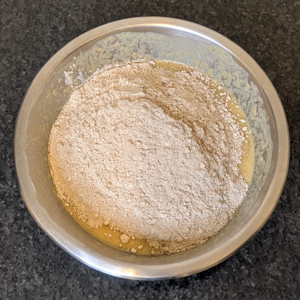 BANANA CINNAMON PROTEIN BREAD